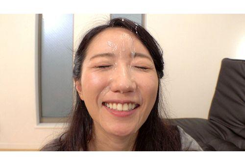 GOJU-271 Fresh Semen Sticking To Her Face! Amateur 50-year-old Mature Woman Gets A Facial Without Warning While Watching A Masturbation For The First Time! 9 Screenshot