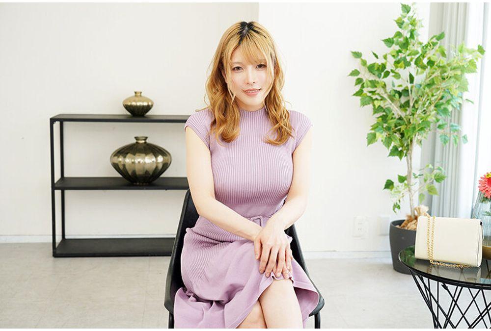 MKON-152 Who Is AV Actress Akari Niimura? Screenshot 18