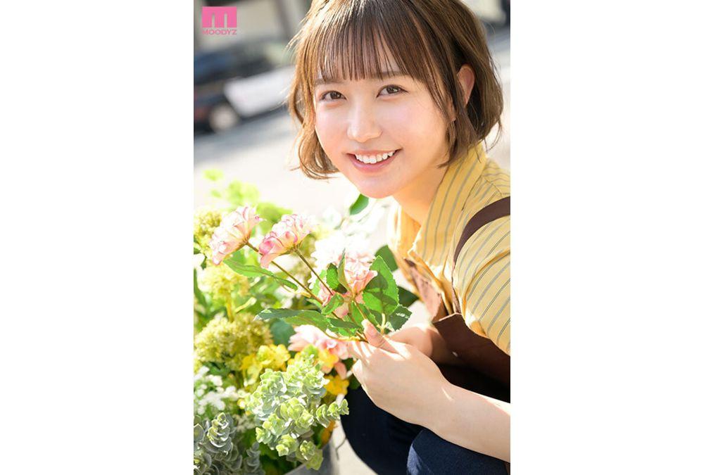 MIFD-647 Newcomer: Sunny, Healthy, Slim-bodied Local Florist Makes AV Debut With Trembling Legs And Hips, Convulsing In Ecstasy Miru Kanozaki Screenshot 11
