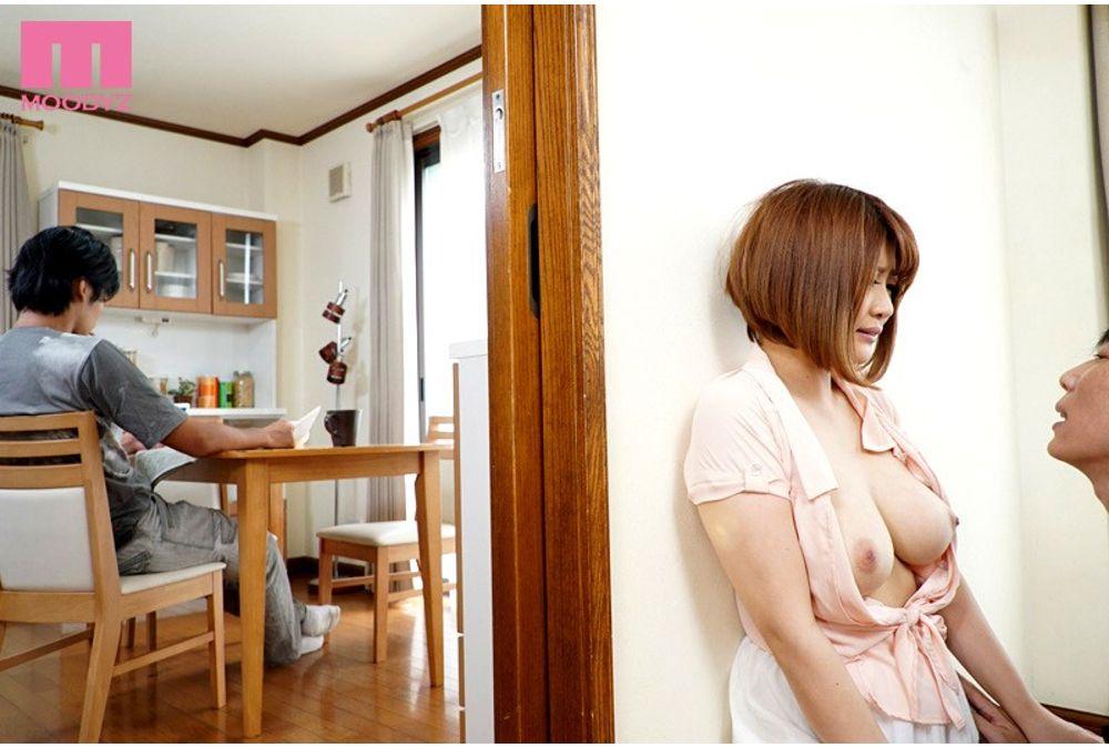 MIAD-843 Outrageous Hungrily Big Tits Cheats The Families Of The Young Wife Shota 推川 Yuri Screenshot 9