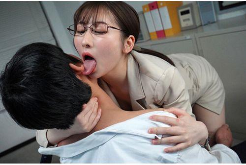 MTALL-063 [God Glasses Slut] Mr. Suehiro, Who Can Work In Our Company, Is Actually A Kissing Demon With A Long Tongue And A Strong Belokis Hold In The Piston, So Everyone Will Be Vaginal Cum Shot Jun Suehiro Screenshot