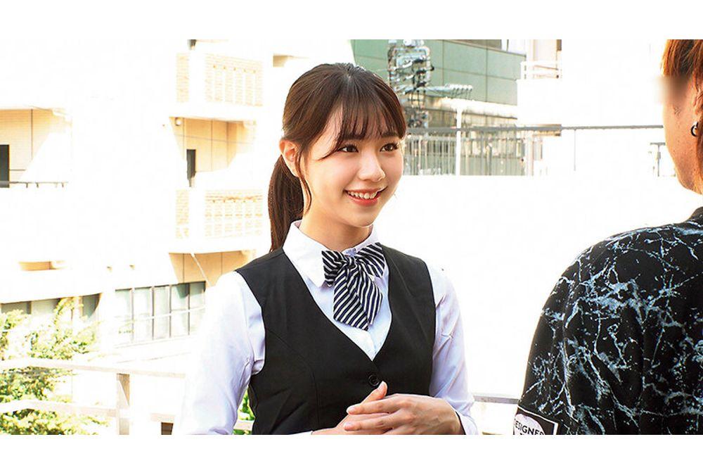 NGHJ-051 A Receptionist At A Major Company In A Gorgeous Uniform Is Giving A No-hands Blowjob That's Sure To Make You Cum Over And Over Again! She Shyly Uses Her Mouth To Suck On A Huge Cock, Saying, "As I Was Sucking, I Started Wanting More In My Lower Mouth Too." She Takes Off Her Pantyhose And Has Raw Sex With A Total Of 21 Cumshots (13 In Her Mouth, 8 In Her Creampie). Screenshot 19