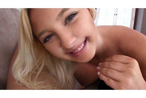 HIKR-139 GAIJIN AV Debut Paisley 20-year-old Dynamite BODY Nursing Student Found In LA Screenshot