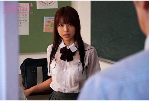 CAWD-090 A Girl Student Who Can Not Return From School Due To Heavy Rain And A Pervert Teacher Are Alone ... Screenshot