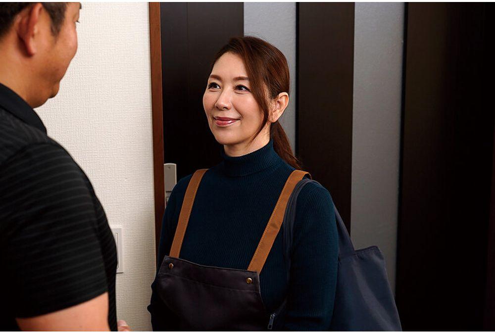 NACT-037 At First Glance, She Appears To Be An Ordinary Housekeeper, But In Reality, She's A Nymphomaniac With A Queenly Temperament!? Chisato Shoda Screenshot 20