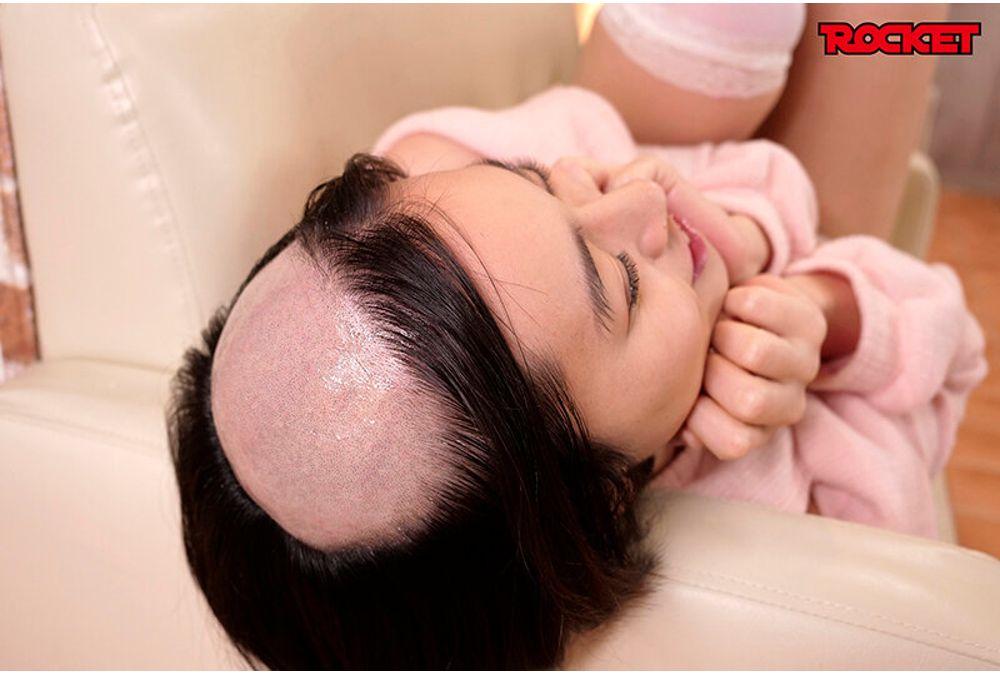 RCTD-731 The Ultimate Evolution Series Of Delusional Items: Humiliating Erotic Brainwashing App Spin-off - The Completely Shaved Head Edition ~As She Suffers The Misfortune Of Becoming Humiliatingly Bald And The Brainwashing Progresses, She Transforms Into A Woman Who Goes All Out In Shameful Acts~ Screenshot 20