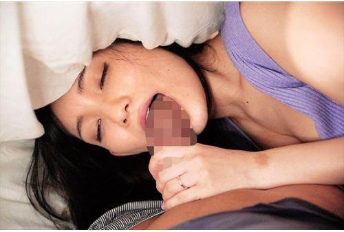 HZGD-152 Intimate Adultery Sex With My Best Friend's Wife In The Futon-Night Next To Her Sleeping Husband-A Married Woman Who Gives A Creampie-Koharu Sakino Screenshot