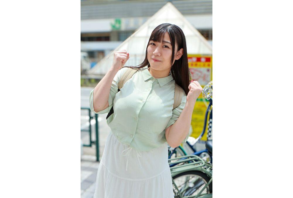 TNJS-002 Naturally Busty Country Girl's Braless Tokyo Tour - Ena-chan (K Cup, 103cm) Koume Ena Screenshot 20