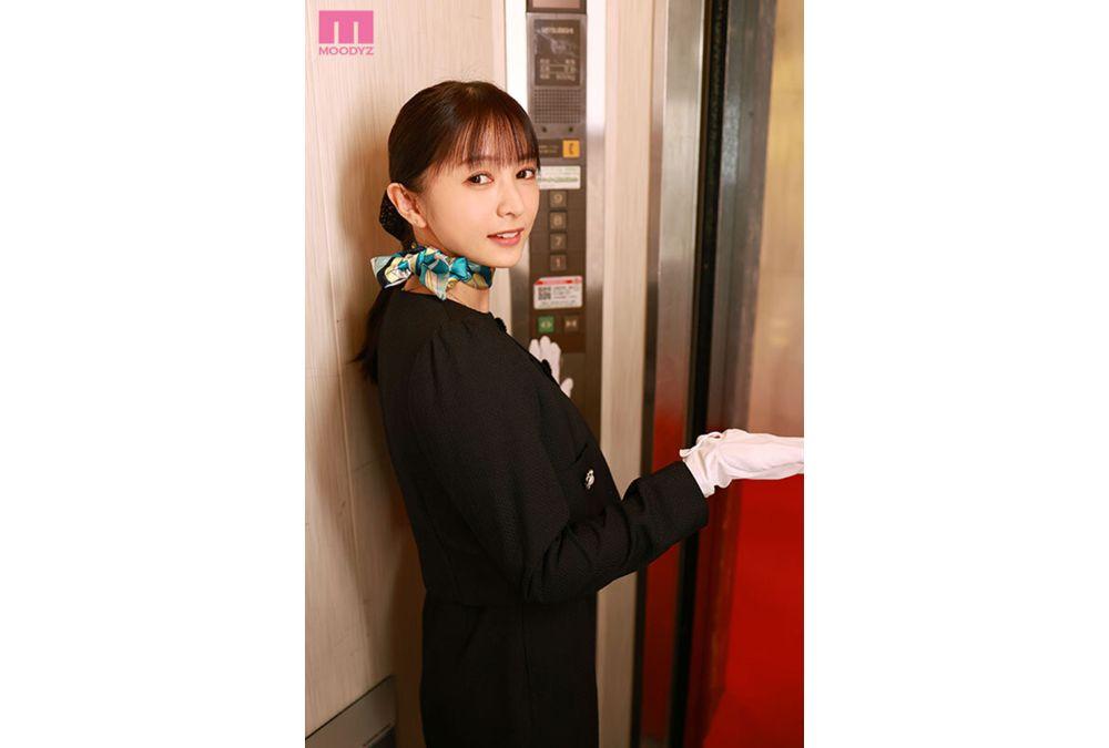 MIKR-046 Newcomer: Do You Like Beautiful Ladies? FIRST CLASS Elevator Girl Exclusive Yukimura Izumi AV Debut! Screenshot 10