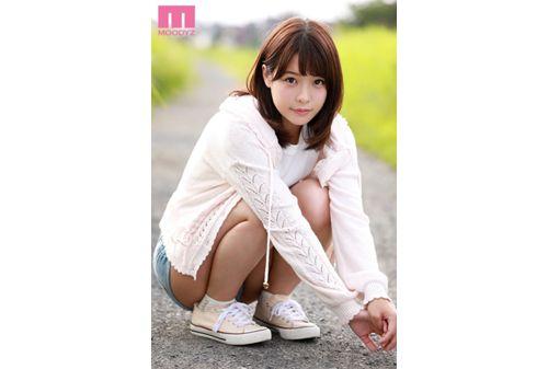 MIDE-710 New AV Debut 19-year-old Nana Yagi New Generation Star Candidate 10 Years Innocent Pure Girl Screenshot