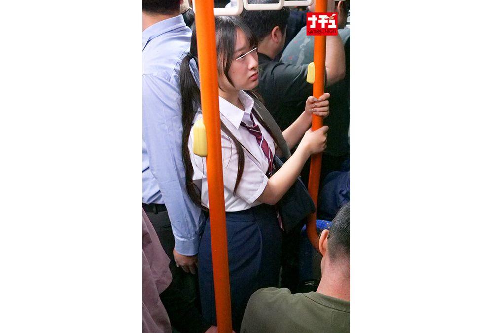 NHDTC-246 Big-assed J○ Gets Turned On By The Shame Of A Slow, Face-to-face Cumshot On A Crowded Bus And Starts Masturbating, Scooping Out The Semen. Screenshot 20